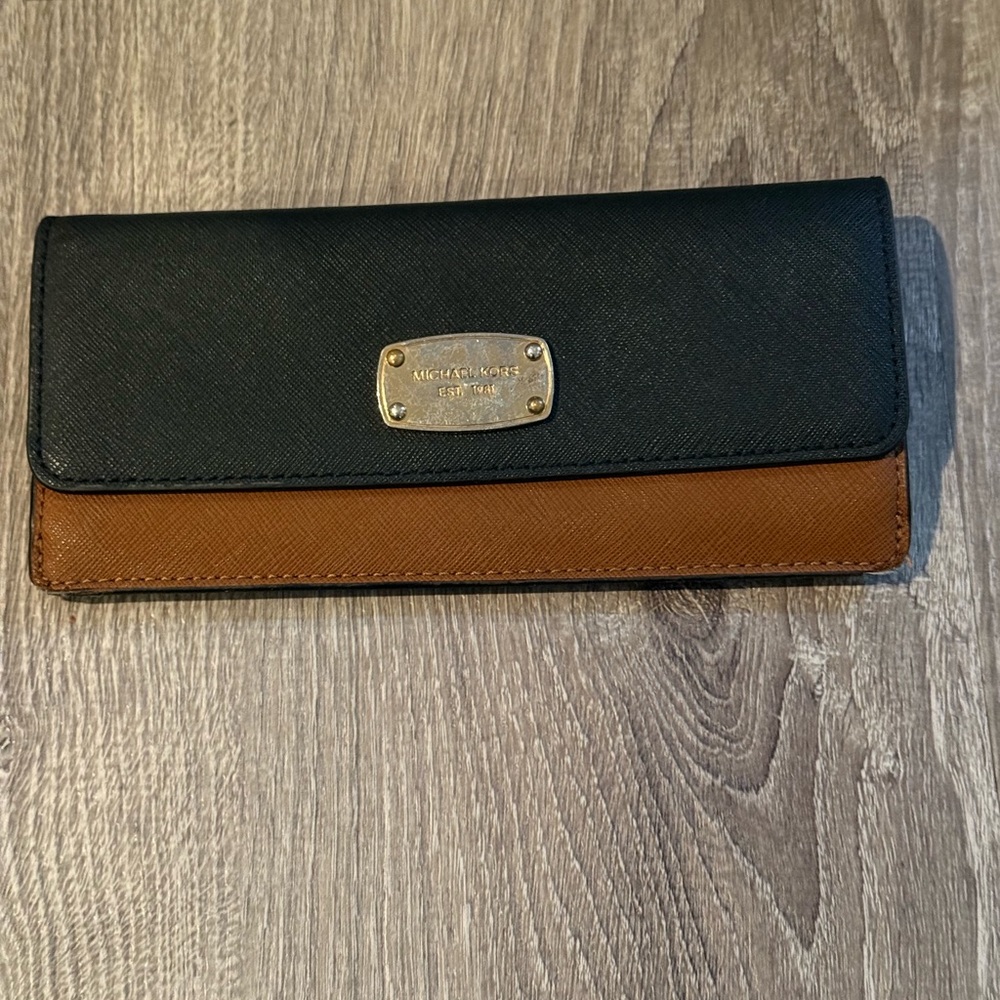 Michael Kors Two-Tone Black and Brown Wallet